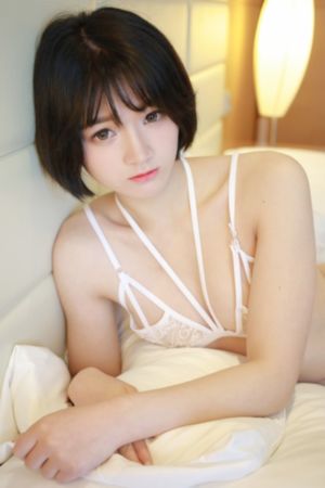 厨房掀开馊了裙子子挺进视频_1080免费高清观看
